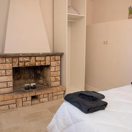 Markezinis * Lakones