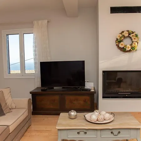 Villa Markezinis Lakones