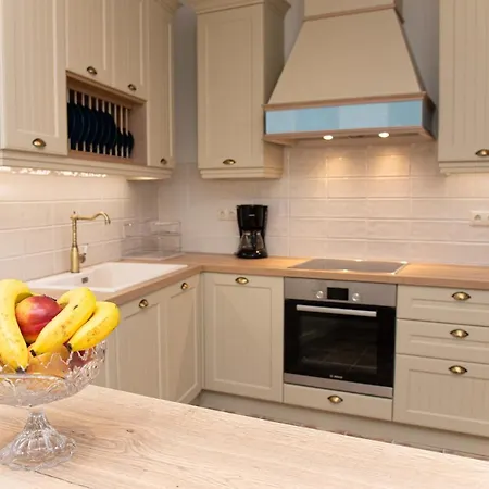 Markezinis Villa Lakones