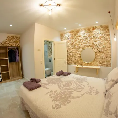 Markezinis * Lákonesz