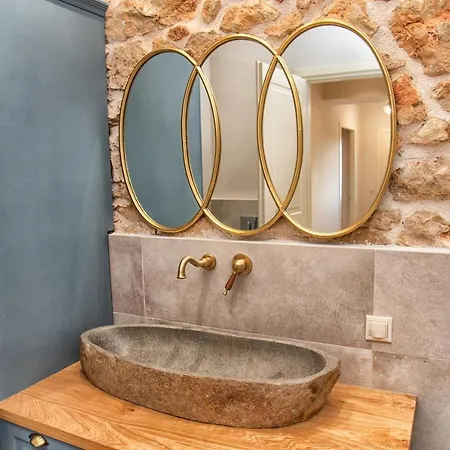 Markezinis Lákonesz